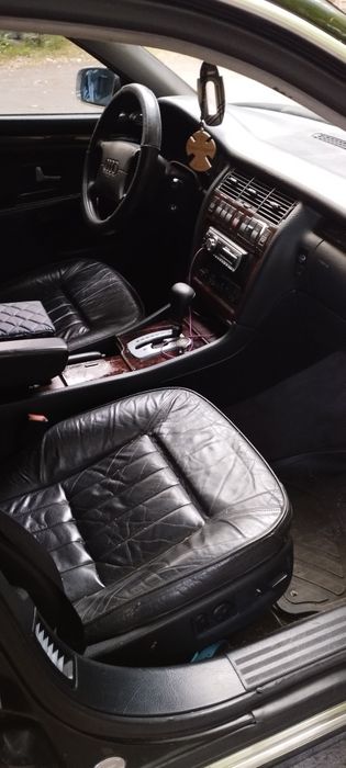 audi a8 d2 3.7газ бензін
