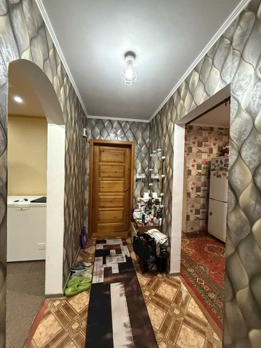 Окремий будинок 68 м² Інститут зв’язку, 7 соток, газ, гараж