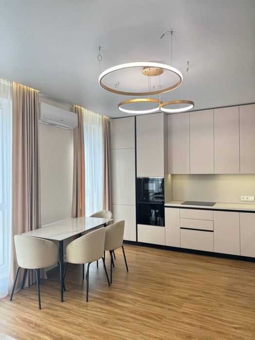 Продам 1 к квартиру 44 кв. ЖК Квадрат. Дуже якісн й ремонт