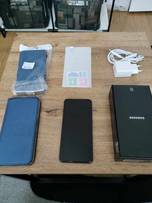 Samsung S 21 5g 8/128 stan idealny