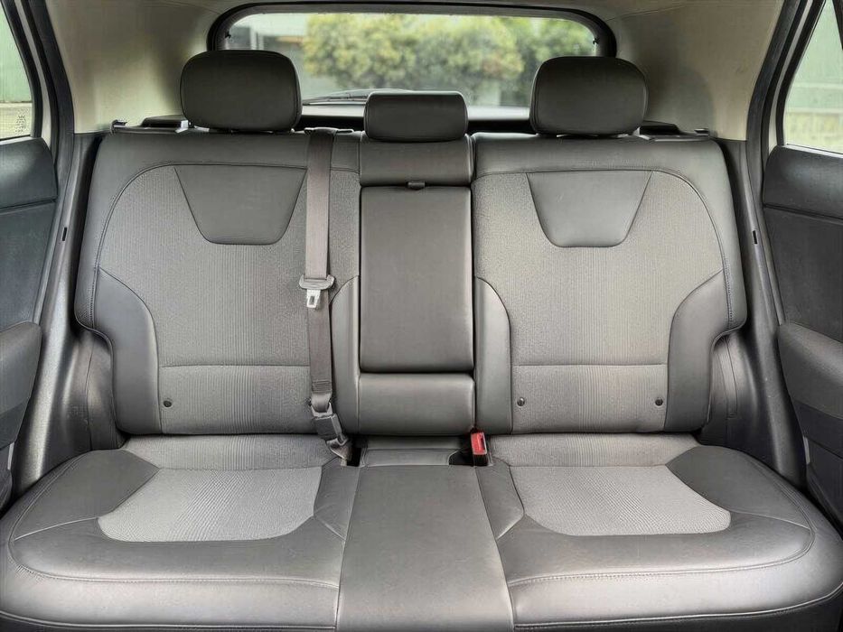 Kia Niro EX Touring      2023