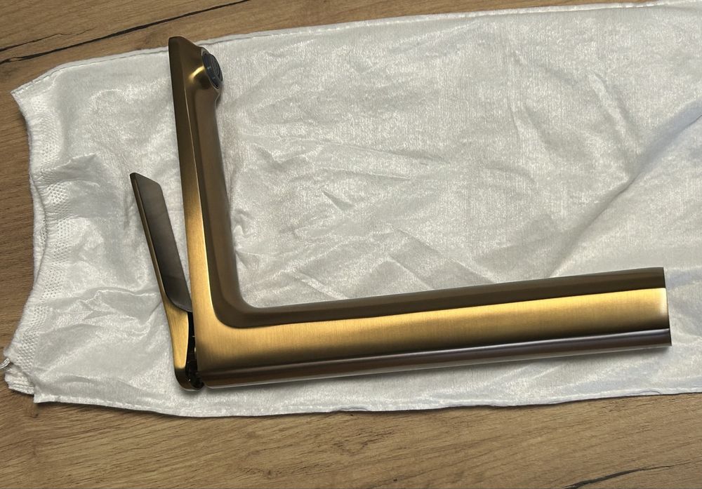 Bateria umywalkowa wysoka z korkiem click-clack, miedź