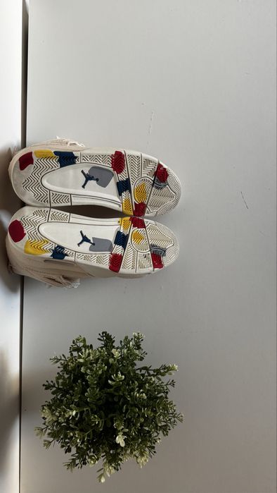 Air Jordan 4 “canvas”