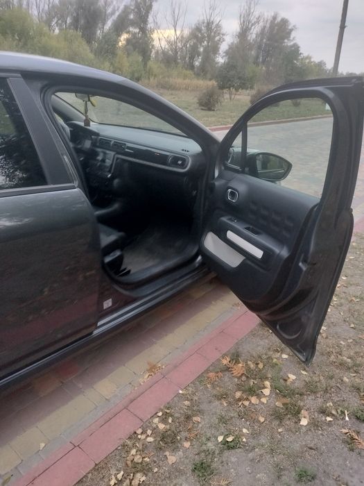 Автомобіль Ситроен С3