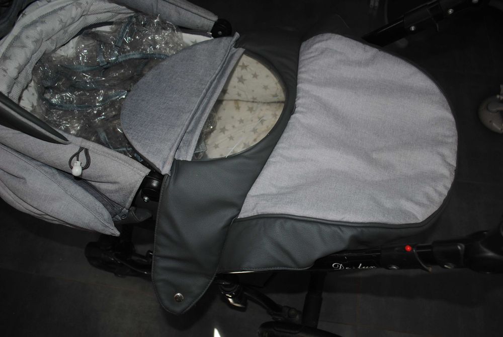 Компл. для новонародженого коляска люлька Baby Pram De Luxe ліжечко з матрациком