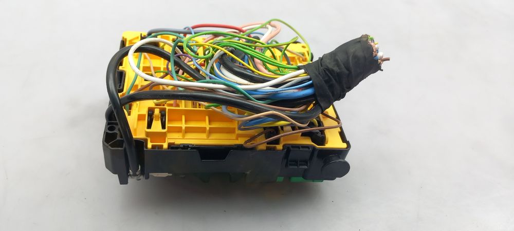 Caixa fusíveis / SAM / BSI PEUGEOT 208