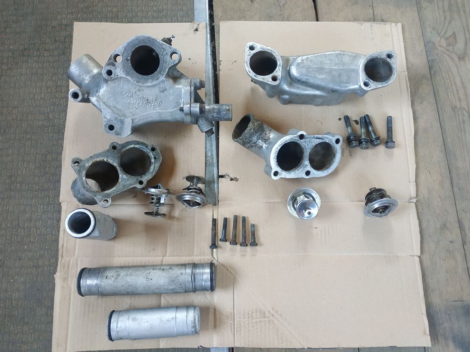 Корпуса термостатов Урал КамАЗ ЗИЛ ГЯ