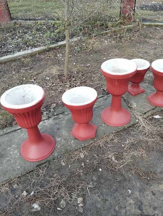 Вази  бетонні вуличні ,