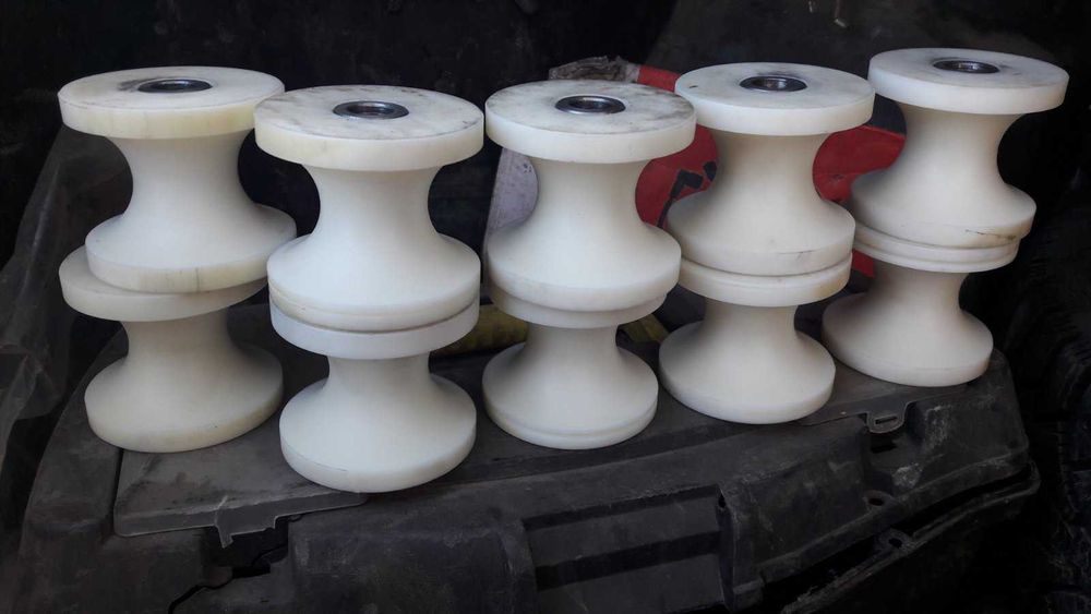 Капролон Поліамід ПА-6 білий і графітонаповнений