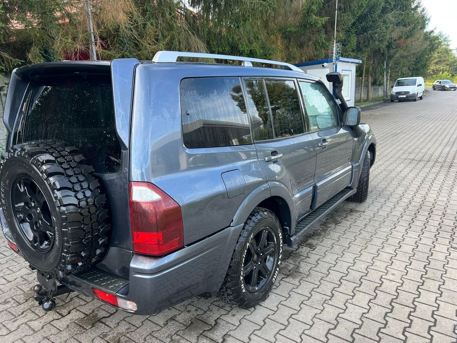 mitsubishi pajero 2004