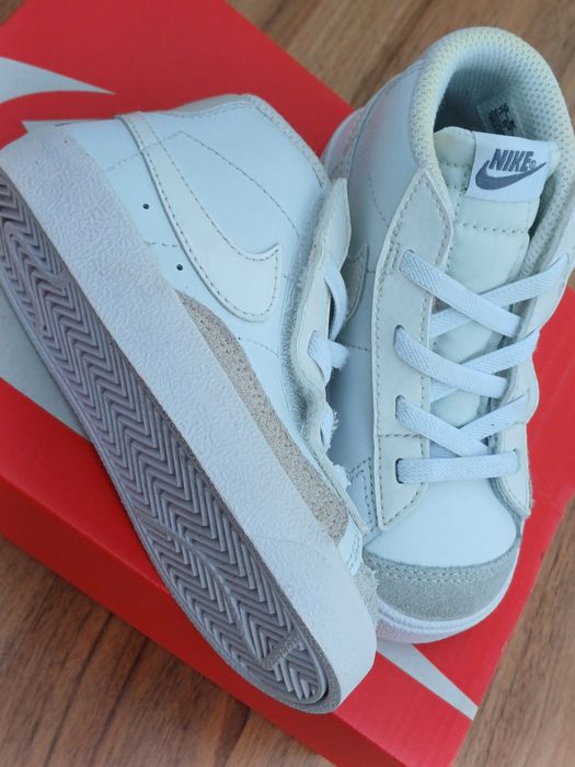 Nike Blazer Mid дитячі демі хайтопи високі кросівки білі кеди НОВІ 24-25р