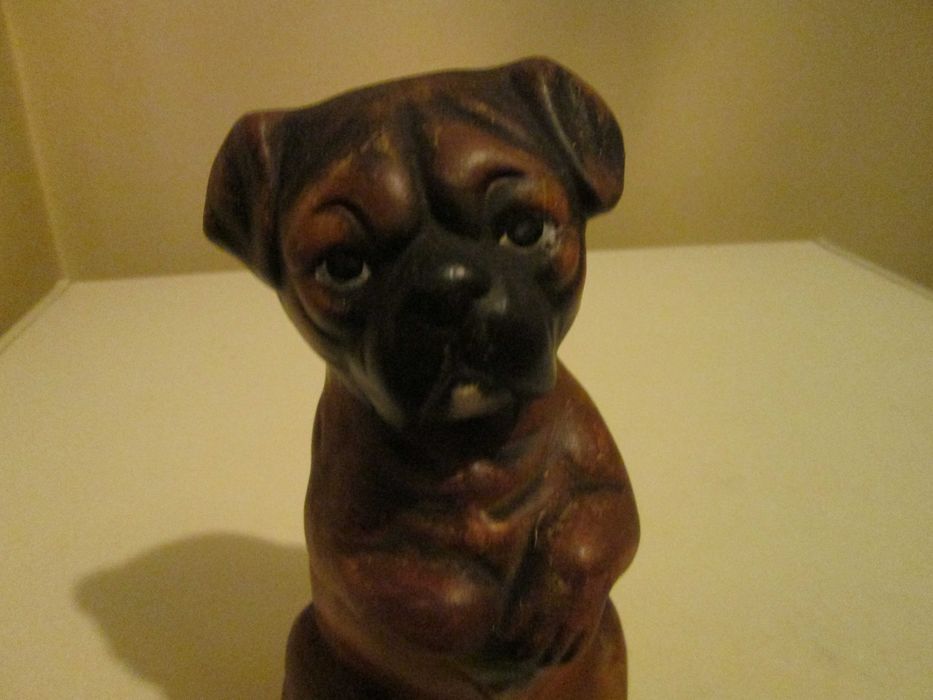 3 estatuetas,  mini banco e 2 facas abre cartas