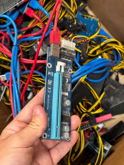 Lote de Material de Mineração — Risers PCIe, Hubs USB 3.0, Adaptadores M.2 (Novo + Usado)