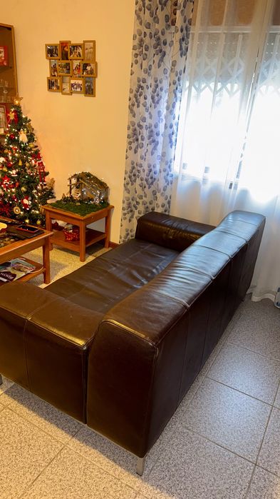Sofá de Pele Castanho