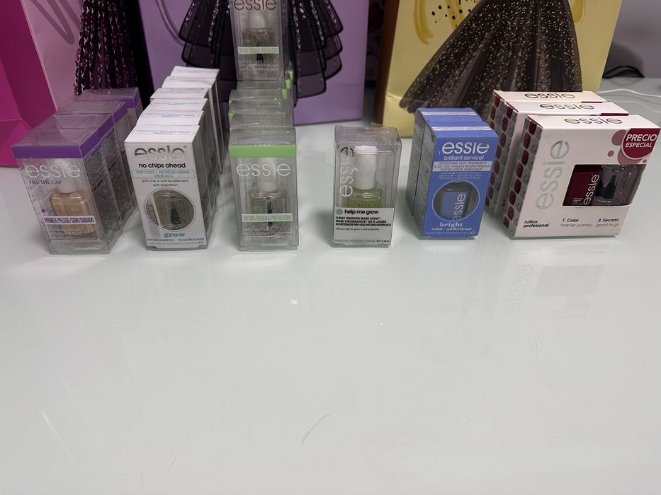 Лак для нігтів essie топ база відновлення