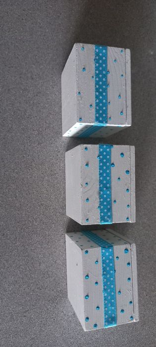 3 caixas de bebé "umbigo, pulseira e caracol"