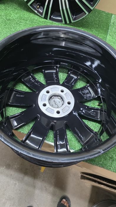 Felgi aluminiowe  bicolor Volvo  oryginalne  18 cali 5x108