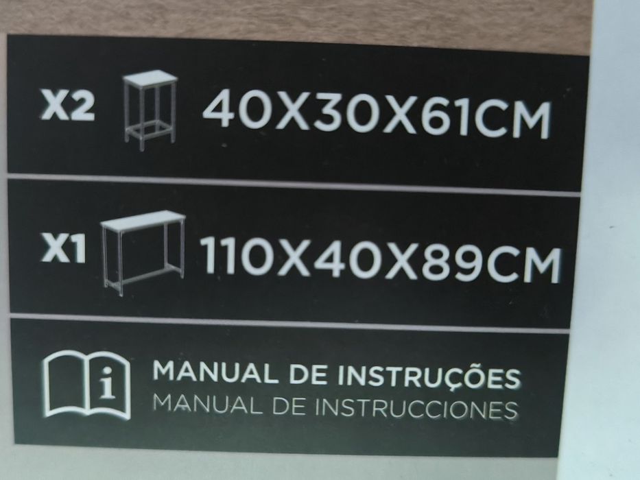 Mesa + 2 cadeiras igual a novo