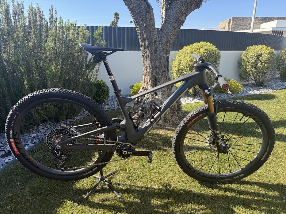 Bicicleta Scott Spark RC SL EVO AXS preto M