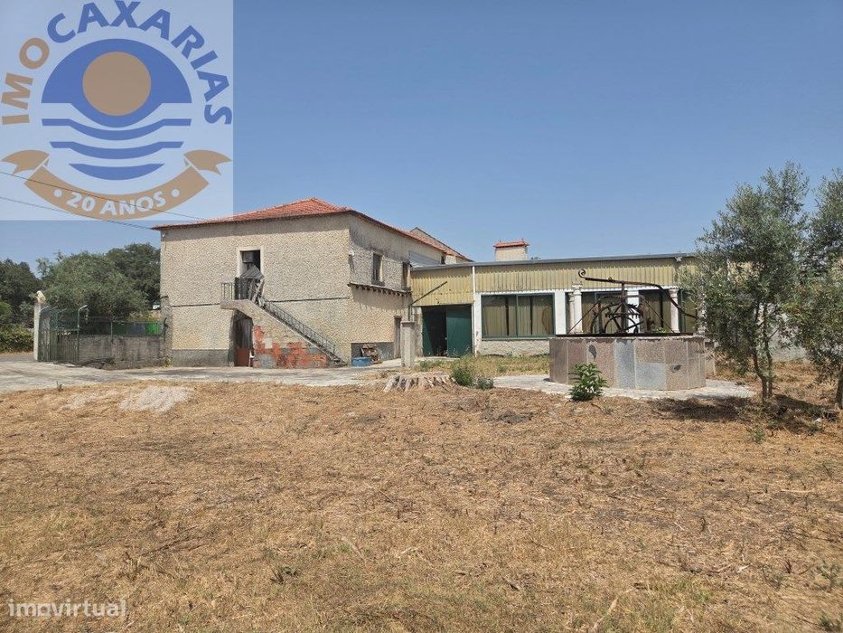 Moradia Com Armazem E Logradouro