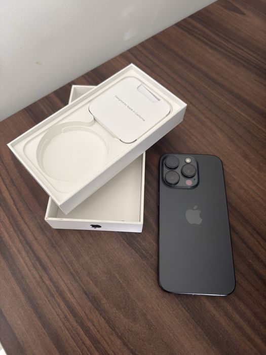 iPhone 15 Pro 128GB Preto Titânio – Excelente Estado + Caixa Original