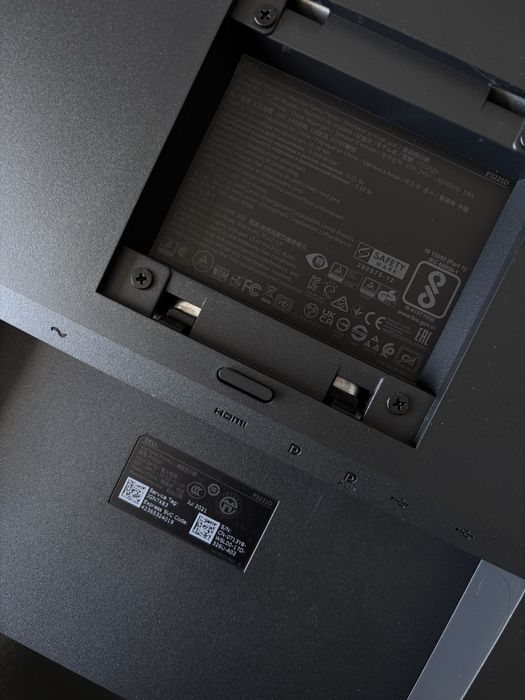 Monitor Dell P3221D 31.5" USB-C Hub | Stan Idealny | Komplet