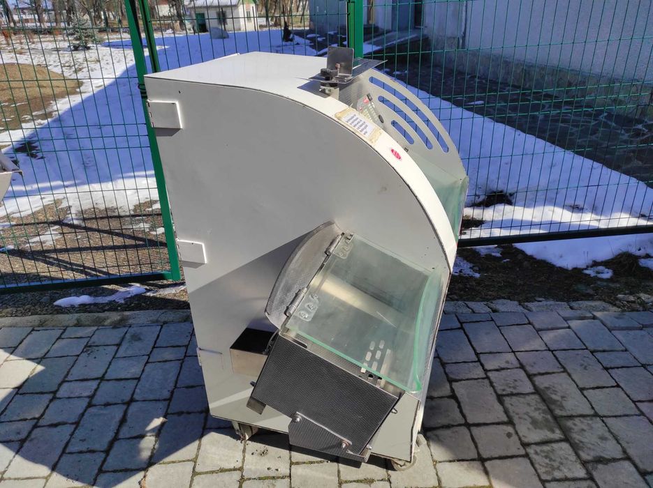 Хліборізка Allround Plus. Хліборізка. Хліборізальна машина.