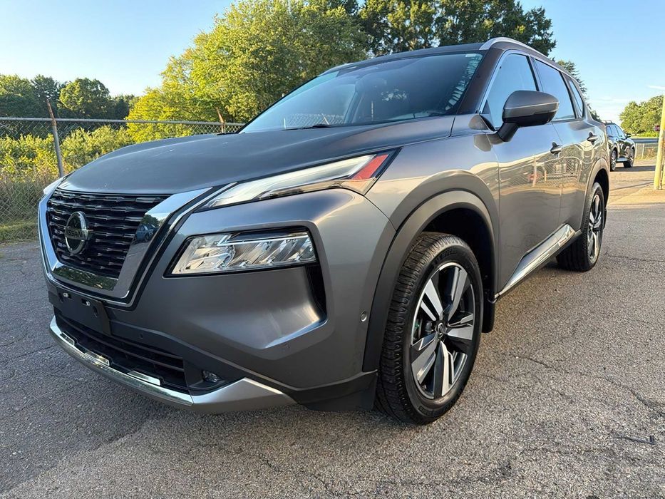 Nissan Rogue Platinum      2021