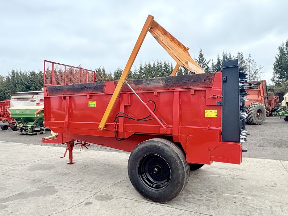 reboque diatribuidor de estrume