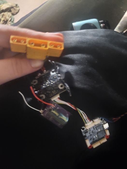 Продам компоненти та деталі для фпв