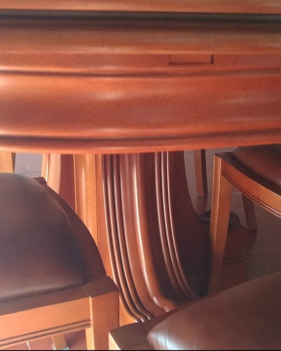 6Mesa maciça em cerejeira nunca usada