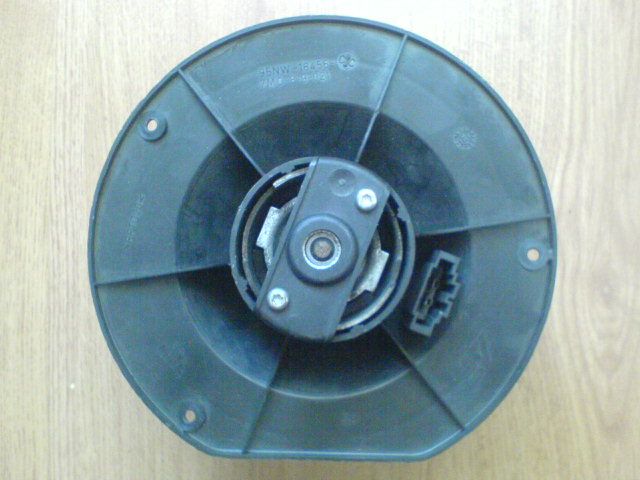 Вентилятор до авто-пічки