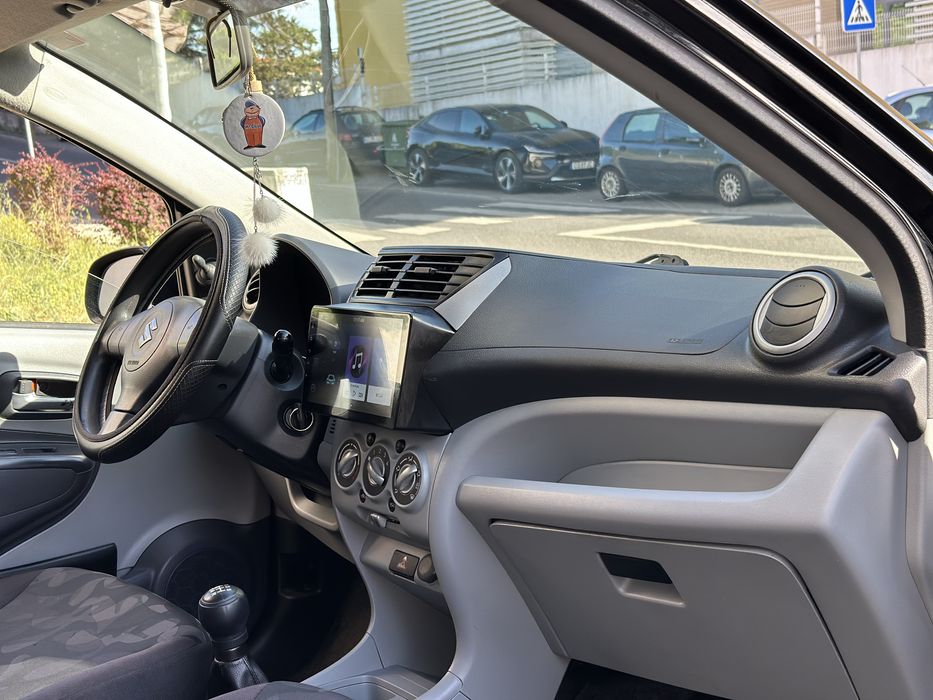 Suzuki Alto 1.0 com 160 kms 5 portas !
