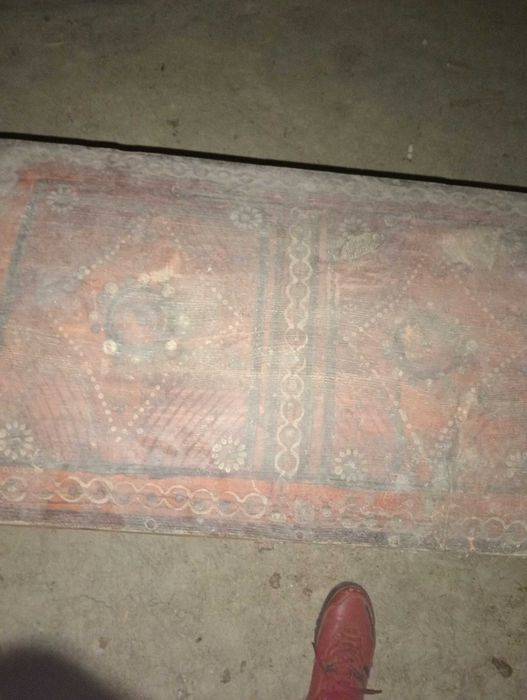 продам стровинний сундук з малюнками розпис по місту дешево