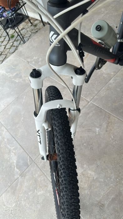 Bicicleta de Montanha  de marca Kross Xexagon V8
