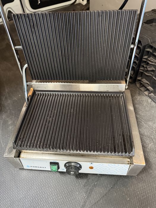 Grill kontaktowy Forgast