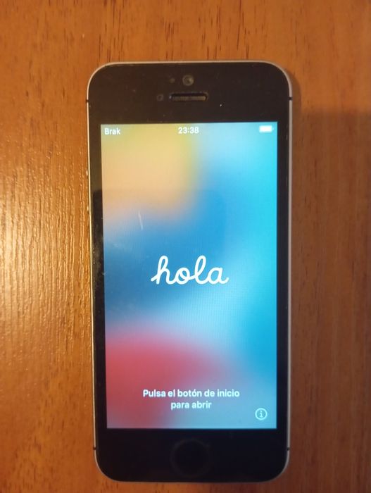 iPhone SE 128 GB Space Grey + etui