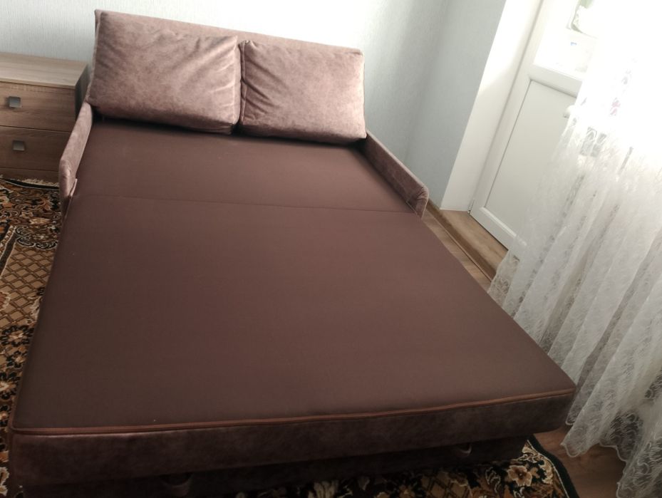 Продам диван ліжко.Рондо