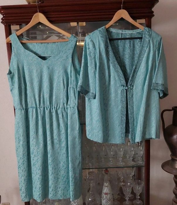 Fato de senhora vestido e casaco