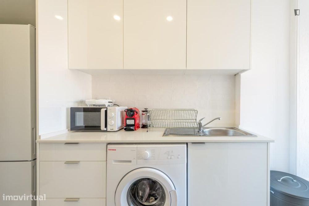 Quarto - localizado em Mouraria Lisbon