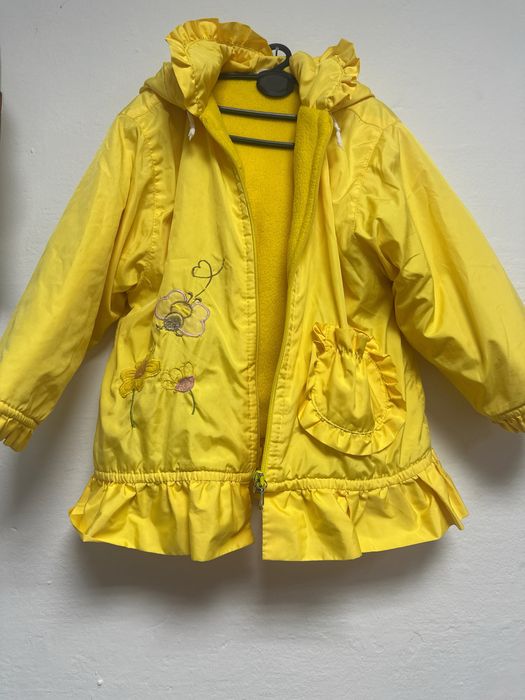 Вітровка для дівчинки