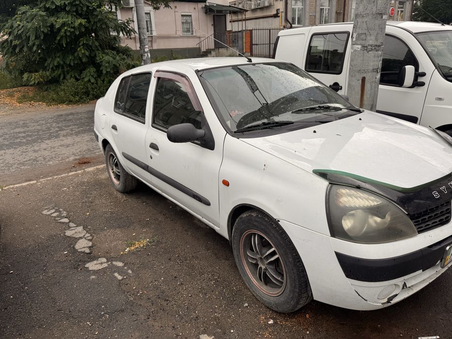 Продам рено клио 2003 год