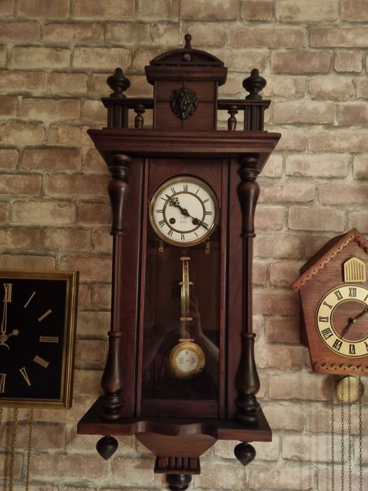 Naprawa renowacja starych zegarów