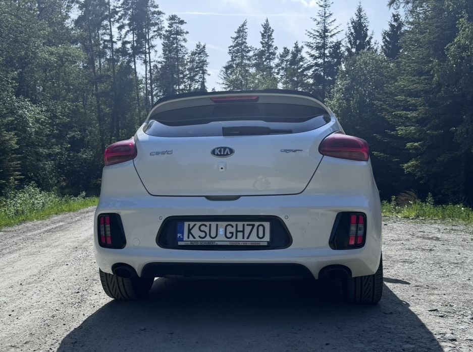 Kia Cee'd II GT 204km