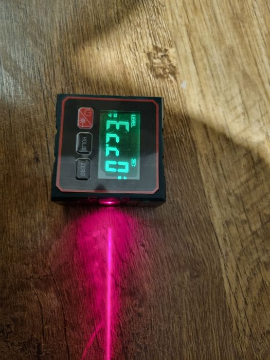 Poziomica laserowa USB