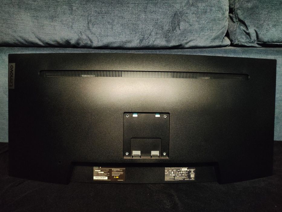 Monitor gamingowy Lenovo zakrzywiony