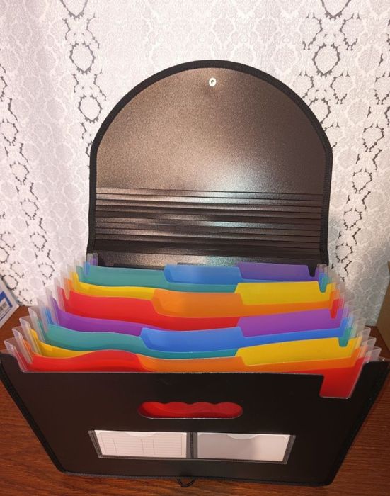 Teczka na dokumenty z przegródkami