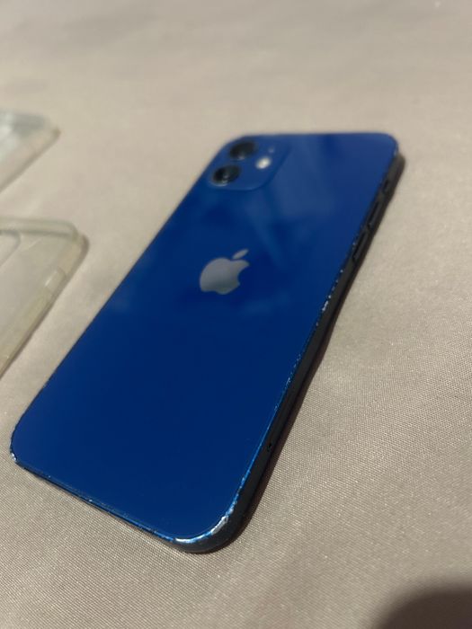 Iphone 12 87% baterii