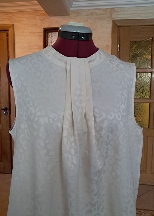Elegancka nowa bluzka  - 16  ( 55% wiskoza,  45% polyester)
