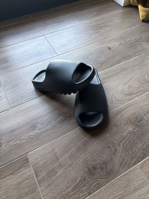 Yeezy Slide Onyx rozmiar 44.5